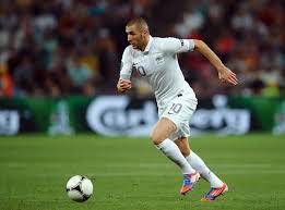 我肯定会踢 我肯定会踢