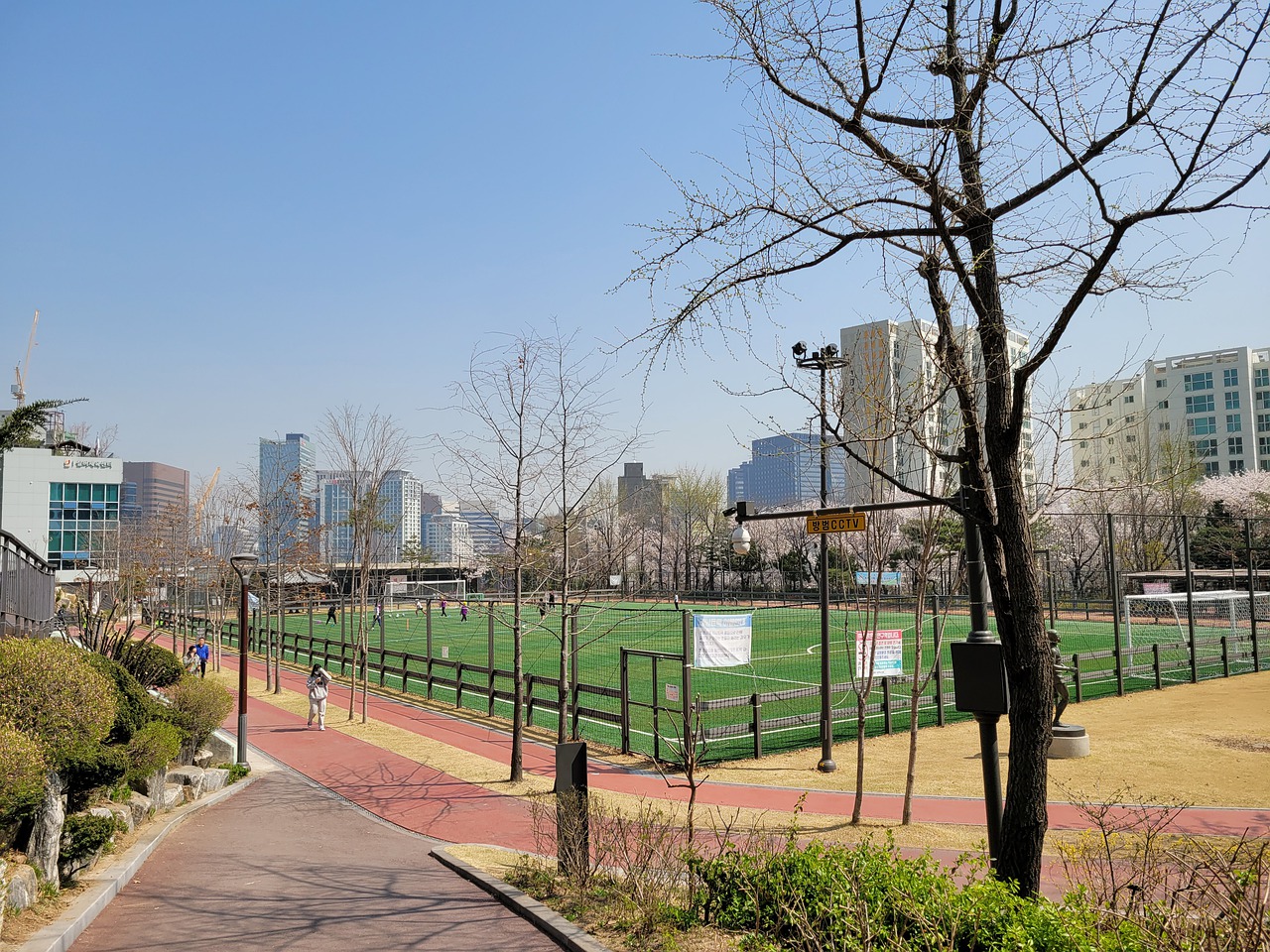 记者：U20国足热身赛1-3中乙球队.